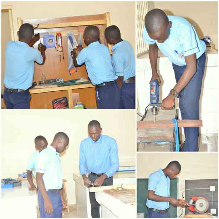 Ameewua-Model-College-Students in Vocational Laboratory
